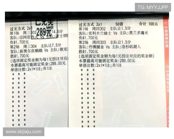 洛杉矶湖人鏖战劲敌巅峰对决引爆全场激情时刻 洛杉矶湖人鏖战劲敌巅峰对决引爆全场激情时刻