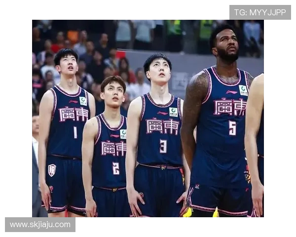 广东宏远强势迎战劲敌全力冲击新赛季揭幕巅峰之战 广东宏远强势迎战劲敌全力冲击新赛季揭幕巅峰之战