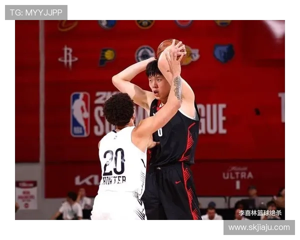 森林狼全力迎战雷霆 展现年轻实力与团队配合的激烈对决