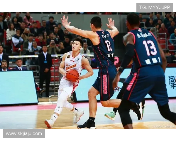 成都篮球队实力飙升力量排名创新高引发关注与期待