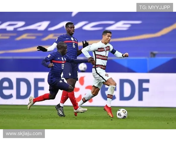 赛后复盘：深圳足球队与杭州足球队的战术意识与表现分析