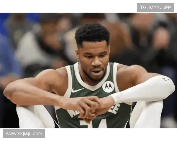 扬尼斯阿德托昆博率雄鹿再启争冠征程展现统治力与团队凝聚力量 扬尼斯阿德托昆博率雄鹿再启争冠征程展现统治力与团队凝聚力量