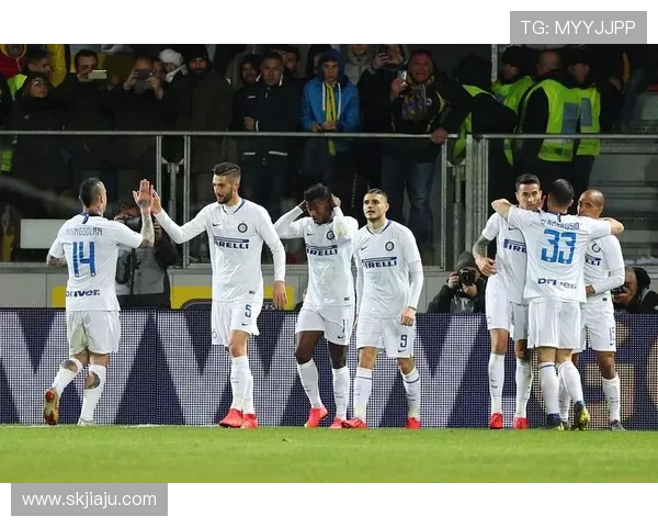 国米迎战弗罗西诺全力争胜期待精彩对决与球迷共庆盛宴